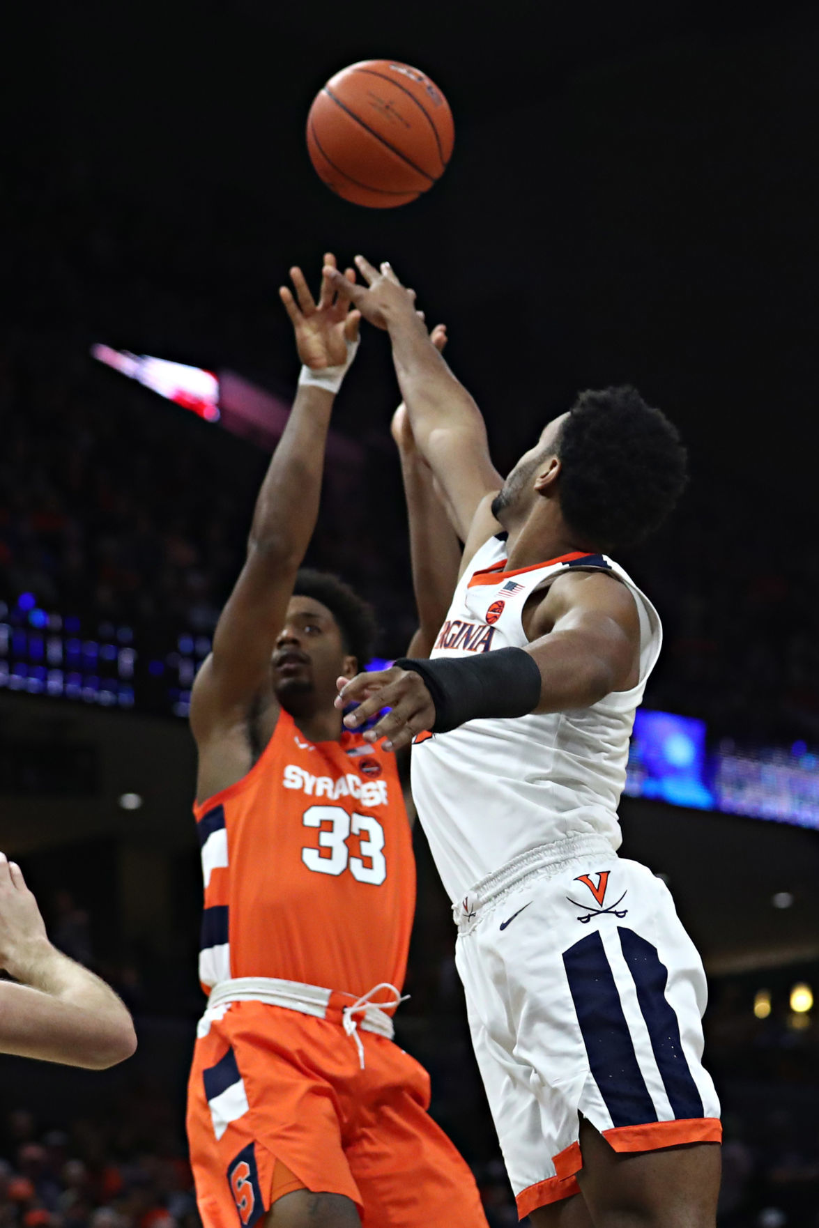 20200111_cdp_sports_uvahoops57.JPG